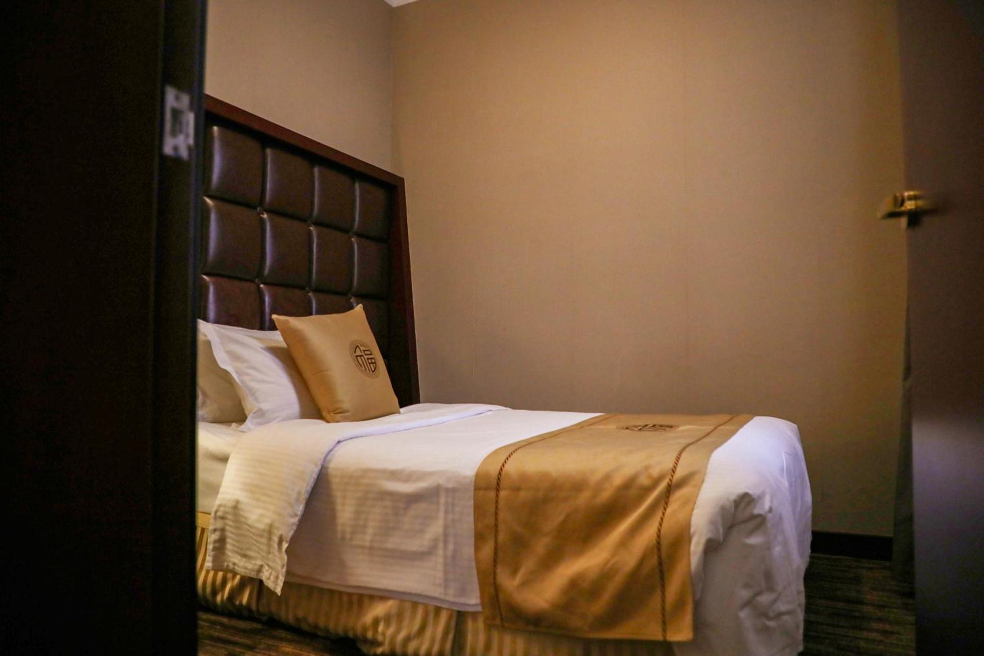 Jianguo Qianmen Beijing Hotel Bagian luar foto