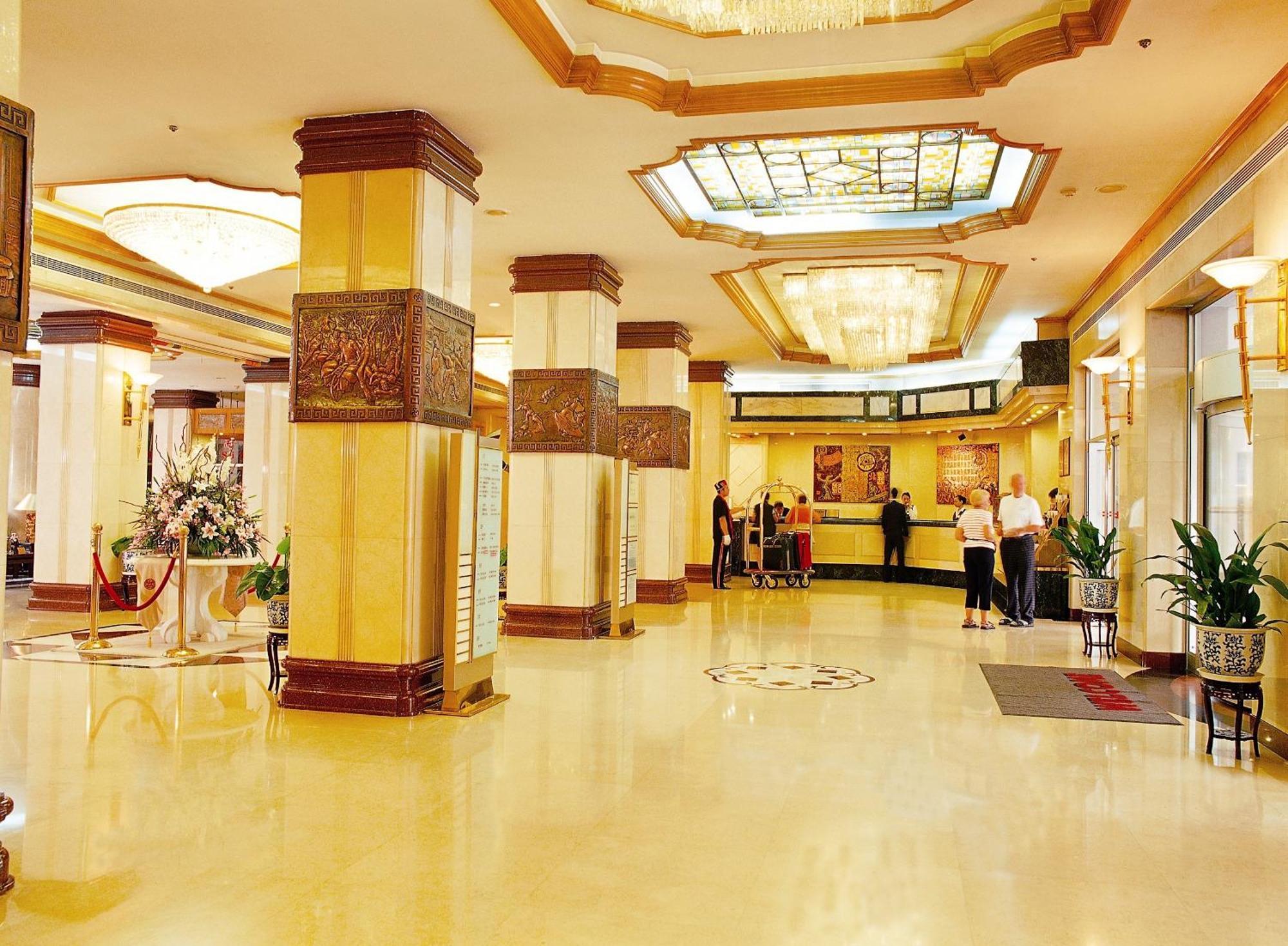Jianguo Qianmen Beijing Hotel Bagian luar foto