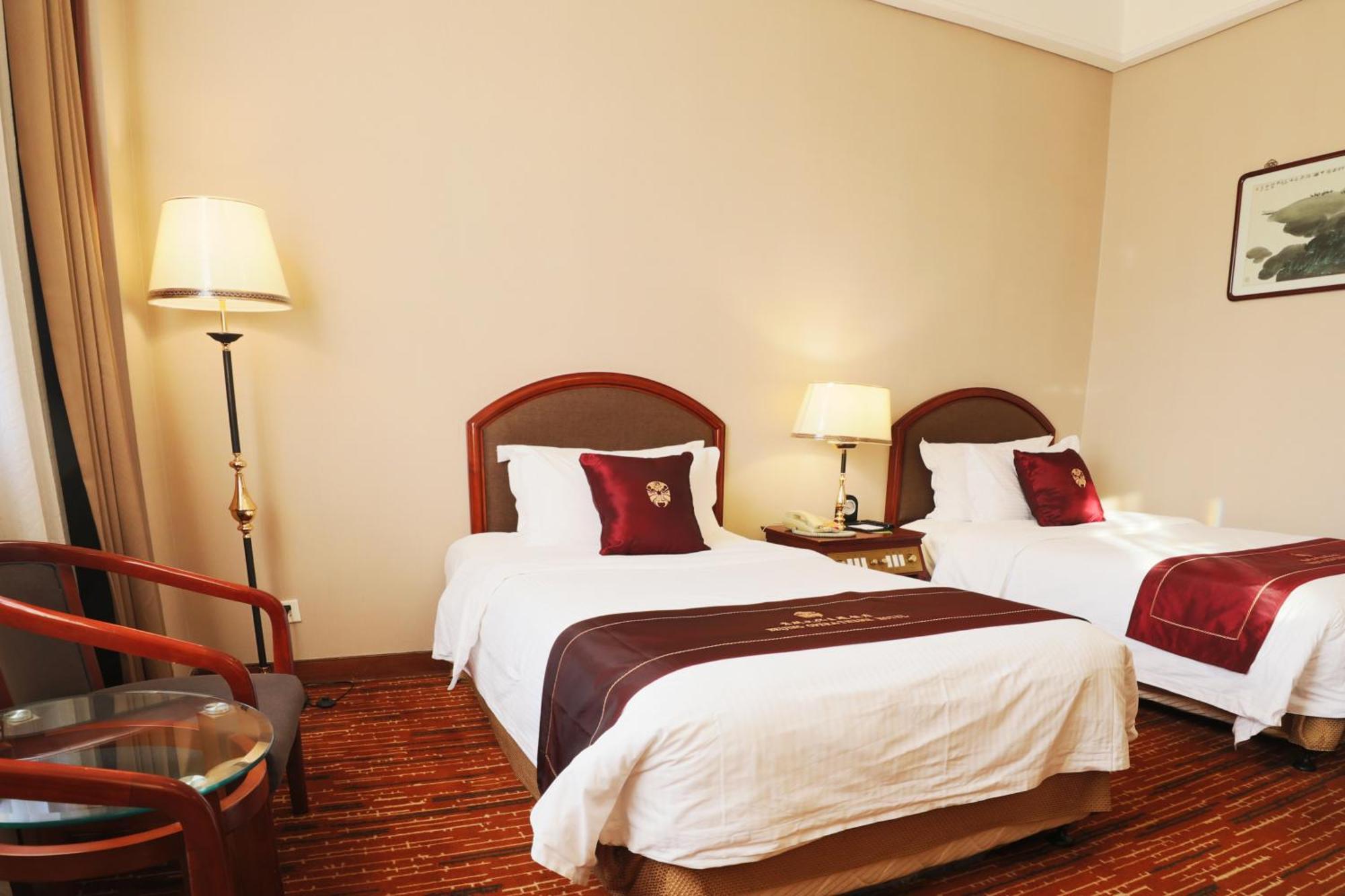 Jianguo Qianmen Beijing Hotel Bagian luar foto